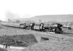 Und die planmäßige Doppeltraktion vor dem D 197 (Mönchengladbach - Leipzig) mit 01 0528 und 01 0530 bei Ronshausen. (26.04.1973) <i>Foto: Dieter Kempf</i>