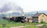 50 3697 (Bw Glauchau) mit Ng 65319 nach Oelsnitz (Erzgeb) bei St. Egidien.  (16.05.1985) <i>Foto: Wolfgang Bügel</i>