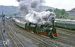 Unter dem Titel "150 Jahre deutsche Eisenbahnen - 40 Jahre Eisenbahn in Volkes Hand" veranstaltete der DMV im Mai 1985 eine Sonderfahrt mit 94 1292 und 86 001 von Löbau nach Forst, der hier aus Löbau/Sa ausfährt. (18.05.1985) <i>Foto: Wolfgang Bügel</i>