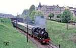 Der DMV-Sonderzug rollt mit 94 1292 durch Neusalza-Spremberg. (18.05.1985) <i>Foto: Wolfgang Bügel</i>