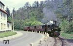 99 5906 erreicht mit P 69731 die ersten Häuser von Alexisbad. (19.05.1985) <i>Foto: Wolfgang Bügel</i>