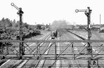 03 2058 (Bw Leipzig) stürmt mit D 567 (Berlin-Schöneweide - Leipzig - Reichenbach/Vogtland) aus Luckenwalde. (16.09.1978) <i>Foto: Joachim Bügel</i>