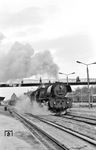 Ausfahrt des D 814 nach Stralsund mit 03 0077 in Neubrandenburg. (01.03.1979) <i>Foto: Wolfgang Bügel</i>