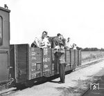 Ausflug westdeutscher Eisenbahnfreunde auf der 600mm Mecklenburg-Pommersche Schmalspurbahn (MPSB) zwischen Friedland (Meckl) und Anklam. (18.08.1966) <i>Foto: Joachim Claus</i>