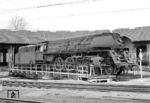 Die Erfurter 01 0507 war eine der letzten 01.5, die noch bis in die 1970er Jahre ihre Boxpok-Räder behalten hatte. Als einzige deutsche Dampflok wurden acht Maschinen der Baureihe 01.5 zeitweise mit Boxpok-Rädern ausgestattet, die sich jedoch aufgrund von Fertigungsfehlern nicht bewährten und bereits Ende der 1960er wieder gegen Speichenräder ausgetauscht wurden. (06.05.1973) <i>Foto: Dieter Kempf</i>