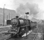 50 1307 (Bw Pirna) mit einem Güterzug im deutsch/tschechischen Grenzbahnhof Decin. (01.05.1968) <i>Foto: Joachim Claus</i>