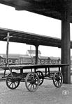Was heute nur noch als Filmdekoration taugt, war in den 1960er Jahren im Bahnhof Mayen Ost (Eifel) noch im täglichen Einsatz. (1967) <i>Foto: Helmut Bürger</i>