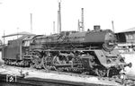 03 1010 mit Neubaukessel, Oberflächenvorwärmer und Kohlefeuerung im Heimat-Bw Halle (Saale) P. (03.1959) <i>Foto: Gerhard Illner</i>