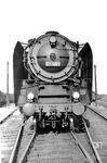 Das "Gesicht" der wohl bekanntesten Einheitslok der Deutschen Reichsbahn: 01 001, die ihre gesamte Einsatzzeit vom 17.11.1927 bis 01.11.1958 in Hamm (Westf) verbrachte, im Bw Köln Bbf.  (22.08.1932) <i>Foto: DLA Darmstadt (Bellingrodt)</i>