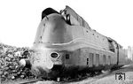 Die Heizerseite der 03 1081 wurde im Bw Amstetten (Niederdonau) hinter dem Kohlenbansen, vor der Wagenwerkstatt abgelichtet. Die Lok war nur kurzzeitig beim Bw Wien Westbf stationiert, schon ab 29.10.1940 zählte sie zum Lokbestand des Bw Linz (Donau).  (20.09.1940) <i>Foto: RVM-Filmstelle Berlin (Bellingrodt)</i>