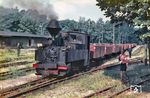99 3317 auf der vom Muskauer Standesherr Graf Hermann von Arnim 1895 zur Erschließung der Wälder und Rohstoffvorkommen im Umfeld von Muskau und Weißwasser gegründeten (Pferde-)bahn mit einer Spurweite von 600 mm. Die Industriebetriebe (Braunkohlegruben, Ziegeleien, Sägewerke, Papierfabriken und Glashütten) sollten so an das Bahnnetz angeschlossen werden. Schon 1895 wurden die ersten beiden Dampfloks angeschafft (die erste Dampflok war die dreiachsige Tenderlokomotive "GRAF ARNIM", die 1895 bei Krauss in München gebaut wurde. Bis zur Jahrhundertwende wuchs das Gleisnetz bereits auf etwa 50 km an. 99 3317 wurde 1918 als Heeresfeldbahnlok in Dienst gestellt und kam erst nach dem Zweiten Weltkrieg nach Muskau. (1967) <i>Foto: J. R. Broughton</i>