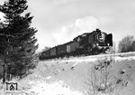 24 028 (Bw Freudenstadt) vor dem durchgehenden Personenzug Stuttgart – Hausach bei Eutingen (Württ).  (1937) <i>Foto: RVM (Ulmer)</i>