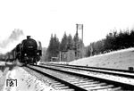 39 127 vom Bw Stuttgart-Rosenstein mit einem Schnellzug im winterlichen Rohrer Wald bei Stuttgart. Die Lok war erst im Juni 1938 vom Bw Jünkerath überwiesen worden.  (1939) <i>Foto: RVM (Ulmer)</i>