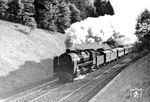 39 042 vom Bw Stuttgart Hbf vor D 10 (Berlin Anh Bf – Leipzig – Erfurt –Würzburg – Stuttgart – Konstanz) im Rohrer Wald bei Stuttgart.  (1941) <i>Foto: RVM (Ulmer)</i>