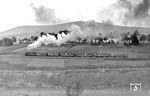 99 733 mit P 2715 auf der heute als Fichtelbergbahn bekannten Schmalspurstrecke Cranzahl—Kurort Oberwiesenthal. Die 1928 von Hartmann gebaute Lok war ausschließlich auf dieser Strecke im Einsatz. Ende 1945 wurde sie von der SMA beschlagnahmt und mit dem Abtransport in die Sowjetunion vom Lokbestand des Bw Buchholz (Sachs) abgesetzt. Wie auch 99 744 war sie als Werklok beim Metallurgischen Kombinat in Belorezk, nahe der Grenze zu Kasachstan, im Einsatz.  (20.06.1939) <i>Foto: RVM-Filmstelle Berlin (Bellingrodt)</i>
