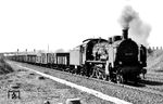 38 1523 vom Bw Frankfurt (Oder) Pbf mit einem Güterzug auf dem Berliner Außenring. (17.04.1964) <i>Foto: Gerhard Illner</i>