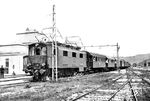 E 62 05 (Bw Garmisch-Partenkirchen) erreicht mit einem Personenzug aus Garmisch den Bahnhof Reutte (Tirol). Die ehemalige bayerische EP 3/5, ab 1918 als EP1 20 005 bezeichnet, wurde hauptsächlich auf der Mittenwaldbahn eingesetzt. Bei der DRG erhielt sie die Betriebsnummer E 62 05, 1941 wurde sie ausgemustert. (11.06.1939) <i>Foto: RVM-Filmstelle Berlin (Bellingrodt)</i>