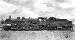 18 523 vom Bw Wiesbaden zu Gast im Bw Köln Bbf. Sie ist mit Windleitbleche, elektrischer Beleuchtung und großen Loklaternen ausgerüstet. Der Turbo-Generator hat auf dem Umlauf Platz gefunden. Im August 1931 wechselte die Lok zum Bw Mainz Hbf.  (1931) <i>Foto: DLA Darmstadt (Maey)</i>