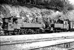 Die beiden Hofer Lokalbahnloks 98 702 (bayerische BB II) und 98 867 (bayerische GtL 4/4) sind mit einem Personenzug von Hof nach Bad Steben im Bahnhof Naila angekommen. Die Austauschlok 98 702 wird hier abspannen und den Zugdienst auf der Strecke Naila—Schwarzenbach a Wald übernehmen. Während 98 702 bereits im September 1932 ausgemustert wurde, war 98 867 dagegen bis 1960 im Einsatz. (11.08.1931) <i>Foto: Slg. Johannes Glöckner</i>