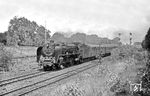 Nochmals 01 165 vom Bw Berlin Ostbf mit dem D 110 nach Bonn (mit SNCF-Gepäckwagen) in Berlin-Wannsee.  (23.07.1968) <i>Foto: Burkhard Wollny</i>