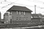 Stellwerk "Lom" (Lehrte Ost Mitte). (03.1978) <i>Foto: Benno Wiesmüller</i>