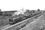 39 192 und 39 252 (beide Bw Leipzig Hbf Nord) befördern den D 22 (Berlin – Leipzig – Hof – Regensburg – München) durch das Vogtland bei Ruppertsgrün zwischen Reichenbach (Vogtl) und Plauen (Vogtl). (17.06.1935) <i>Foto: DLA Darmstadt (Bellingrodt)</i>
