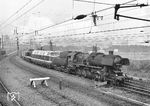 Zum MOROP-Kongress 1971 in Dresden richteten die Deutsche Reichsbahn und das Verkehrsmuseum Dresden vom 19. bis 22. August auf dem Bahnhof Radebeul Ost eine Fahrzeugausstellung aus. Neben 25 historischen und modernen Lokomotiven aller drei Traktionsarten waren auch 17 Wagen zu sehen. Auf der Fahrt zur Fahrzeugausstellung nach Radebeul Ost erwischte Joachim Claus eine 118, 110 und 106 in Dresden-Neustadt, die von der Dresdner 52 2404 dorthin befördert wurden. Die "Kriegslok" aus dem Jahr 1943 passte allerdings nicht in das Ausstellungskonzept und wurde dort nicht gezeigt. (17.08.1971) <i>Foto: Joachim Claus</i>