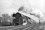 03 2126 (Bw Halle P) mit E 236 bei Leipzig-Mockau. (14.03.1973) <i>Foto: Joachim Claus</i>