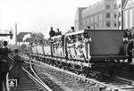 Das im Jahr 1838 eröffnete Teilstück zwischen Berlin und Potsdam, die Berlin-Potsdamer Eisenbahn, war die erste Eisenbahnstrecke Preußens. Bis 1846 wurde sie durch die Berlin-Potsdam-Magdeburger Eisenbahngesellschaft nach Magdeburg verlängert. Der Nachbau des Adlerzuges verkehrte anlässlich des 100-jährigen Streckenjubiläums zwischen Berlin und Potsdam. (20.09.1938) <i>Foto: RVM</i>