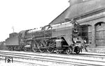 01 089 als Gastlok im Bw Köln Bbf. Sie kam fabrikneu zum Bw Hamm (Westf), wo sie vom 04.12.1930 bis 28.03.1943 stationiert war. Der fehlende Oberflächenvorwärmer deutet darauf hin, dass sie neben 01 087 und 01 088 mit Abdampfinjektoren der Bauart Friedmann in Dienst gestellt worden war.  (09.08.1931) <i>Foto: DLA Darmstadt (Bellingrodt)</i>