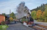 Die sächsische Variante der IV K (Nr. 145 alias 99 555) in Steinbach. Am verlängerten Wochenende vom 30.09. bis 03.10.2017 feierte die Preßnitztalbahn  das 125-jährige Jubiläum der IV K, die seit 1892 von der Sächsischen Maschinenfabrik in Chemnitz gebaut wurde. 99 555 wurde 1908 in Dienst gestellt. (30.09.2017) <i>Foto: Joachim Schmidt</i>
