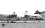 Im Volmetal bei Bollwerk kommt 93 1050 vom Bw Brügge (Westf) mit P 1210 nach Dieringhausen angedampft. Zwei Wochen später brach der 2. Weltkrieg aus. (19.08.1939) <i>Foto: RVM-Filmstelle Berlin (Bellingrodt)</i>