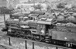 38 259 (Sächsische Maschinenfabrik Chemnitz, Baujahr 1920) war nach einem Unfall im Bw Dresden-Altstadt bereits abgestellt. Am 18. Januar 1968 wurde sie endgültig ausgemustert.  (21.06.1966) <i>Foto: Will A. Reed</i>