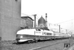 175 017 (ex VT 18.09) als Ext "Vindobona" (Wien FJB - Berlin Ostbf) in Dresden Mitte. (29.03.1974) <i>Foto: Joachim Claus</i>
