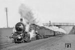 56 1024 (Bw Nürnberg Rbf) mit Güterzug 6828 bei Forchheim (Ofr). Die von Maffei 1918 gebaute bayerische G 4/5 H schied bereits im Juli 1933 aus dem Dienst aus.  (23.02.1930) <i>Foto: Dr. Joachim Feißel</i>