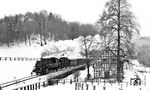 86 201 (Bw Steinbeck) erreicht mit Ng 5385 das winterliche Beyenburg. (01.1935) <i>Foto: DLA Darmstadt (Bellingrodt)</i>