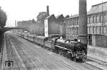 Eines der zahlreichen Bilder vor der Haustür des Fotografens an der Siegesstraße in Wuppertal-Unterbarmen. Diesmal zieht 03 107 (Bw Osnabrück Hbf) den D 93 von Köln nach Altona. (1937) <i>Foto: DLA Darmstadt (Bellingrodt)</i>
