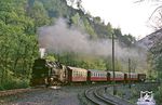 Ausfahrt des P 14416 (Nordhausen Nord – Hasselfelde) mit 99 7246 in Eisfelder Talmühle.  (19.05.1985) <i>Foto: Wolfgang Bügel</i>