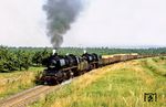 50 3606 und 50 3700 (beide vom Bw Halberstadt) mit Ng 66785 kurz vor Bad Suderode. (16.07.1985) <i>Foto: Wolfgang Bügel</i>