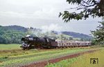 Einer der letzten Leistungen der Göschwitzer 41er war der Gag 58310, der zwischen Gera-Süd und Naumburg bespannt wurde und hier im Elstertal bei Schkauditz unterwegs ist. (04.09.1985) <i>Foto: Wolfgang Bügel</i>