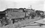 Im Güterbahnhof Dresden-Altstadt rosteten 18 003 (vorne) und 84 012 über Jahre vor sich hin. 18 003 stand seit 15.09.1958 auf "warten L4" abgestellt und wurde erst ab März 1969 vor Ort zerlegt, die am 13.07.1965 ausgemusterte 84 012 fiel dagegen schon im Herbst 1968 dem Schneidbrenner zum Opfer. (18.07.1968) <i>Foto: Gerhard Moll</i>
