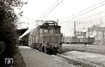 204 006 mit P 8211 (Dessau – Leipzig) in Delitzsch. (17.09.1975) <i>Foto: Hans-Joachim Simon (Archiv Ludger Kenning)</i>