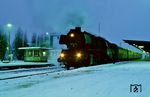 50 3606 steht im P 3489 nach Aschersleben im winterlich verschneiten Bahnhof Halberstadt. (28.12.1985) <i>Foto: Slg. Wolfgang Bügel</i>