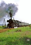 41 1289 (Bw Güsten) verlässt mit P 3226 nach Schönebeck-Salzelmen den Haltepunkt Neundorf/Anhalt zwischen Güsten und Staßfurt. (09.05.1986) <i>Foto: Slg. Wolfgang Bügel</i>