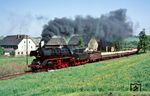 50 3666 kachelt mit dem Sandzug Gag 56355 durch Steudten zwischen Rochlitz und Wechselburg. (16.05.1986) <i>Foto: Wolfgang Bügel</i>