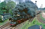 Der gleiche Zug aus einer anderen Perspektive: 50 3666 mit Üg 70548 in Oelsnitz. (17.05.1986) <i>Foto: Wolfgang Bügel</i>