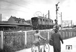 E 75 03 (Bw München Ost) erreicht als Leerfahrt ihren Heimatbahnhof. Die 1928 gebaute Lok wurde 1950 ausgemustert. (1935) <i>Foto: Ernst Schörner</i>