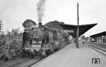 37 1009 auf Probefahrt in Wegeleben. Am 9. September 1972 durfte sie schließlich im Vorrentenalter von 44 Jahren mit eigener Kraft legal über Oebisfelde nach Lehrte aus der DDR ausreisen.  (03.08.1972) <i>Foto: Gerhard Moll</i>