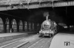 38 308 mit einem Sonderzug anlässlich des 18. MOROP-Kongresses in Dresden Hbf. (20.08.1971) <i>Foto: Gerhard Moll</i>
