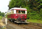 Der Wismarer Schienenbus des Eisenbahnmuseums Bochum-Dahlhausen in Witten-Herbede. Am 15. September 1936 wurde der Triebwagen von der Waggonfabrik Wismar als T 2 mit der Fabriknummer 20268 an die Kleinbahn Bremen-Thedinghausen abgeliefert. 1949 wurde er an die Butzbach-Licher Eisenbahn verkauft und ein neuer Ford-V8-Motor eingebaut. Durch diesen Umbau bedingt erhielt das 6,6 t schwere Fahrzeug auch neue Motorvorbauten, die sich bis heute von den ursprünglichen Wismarer-Hauben unterscheiden. 1988 wurde das Fahrzeug an die DGEG verkauft.  (01.07.2010) <i>Foto: Burkhard Walbersloh</i>